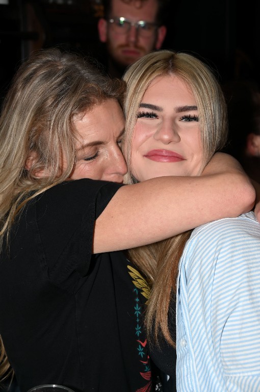 ../Images/10 jaar Ro's Barbershop 250.jpg